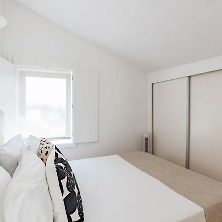Apartment A Window To - Estudios Pestana *