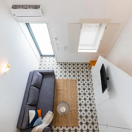 A Window To - Pestana Charming Flat * Porto