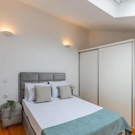 A Window To - Pestana Charming Flat Apartamento