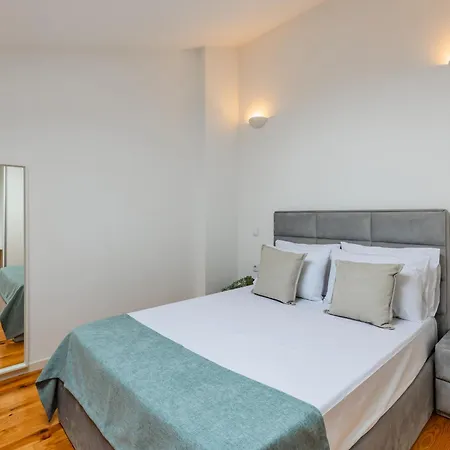 A Window To - Pestana Charming Flat Apartamento