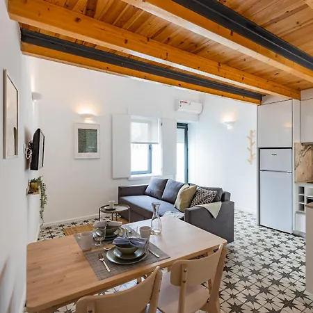 A Window To - Estudios Pestana 아파트