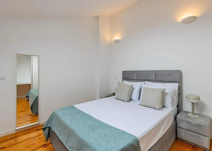 A Window To - Pestana Charming Flat Apartament