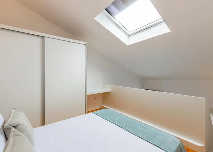 Apartament A Window To - Pestana Charming Flat