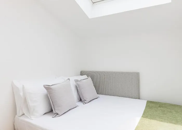 Apartamento A Window To - Pestana Charming Flat