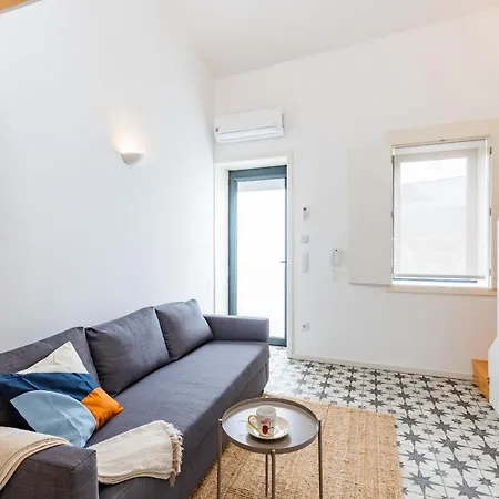 A Window To - Pestana Charming Flat Апартаменты *