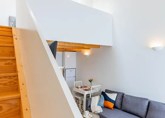 A Window To - Pestana Charming Flat * Порту