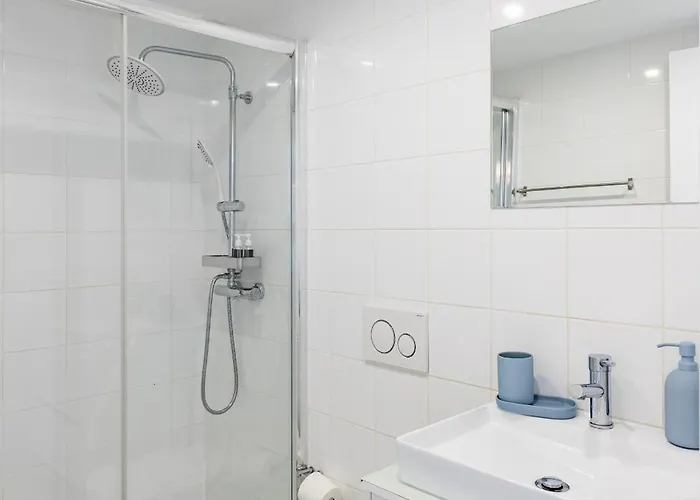 A Window To - Pestana Charming Flat Порту