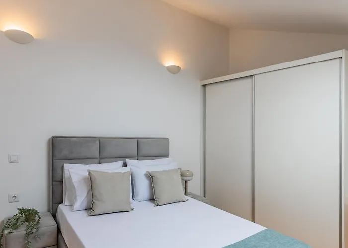 A Window To - Pestana Charming Flat Apartamento