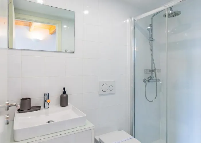 Apartamento A Window To - Pestana Charming Flat Oporto